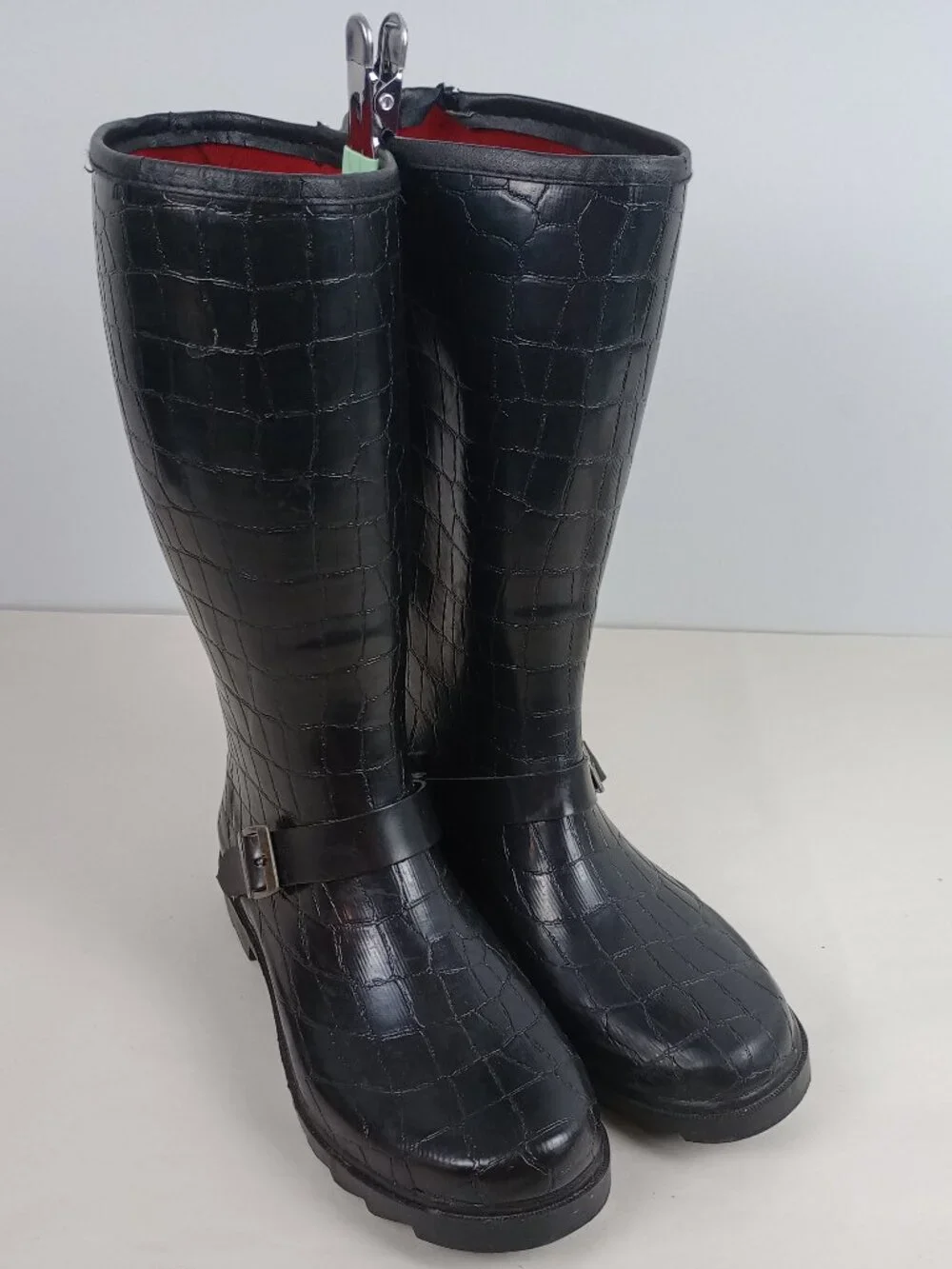 Dirty‎ Laundry Womens 8M Black Faux Alligator Skin Red Liner Rubber Boots